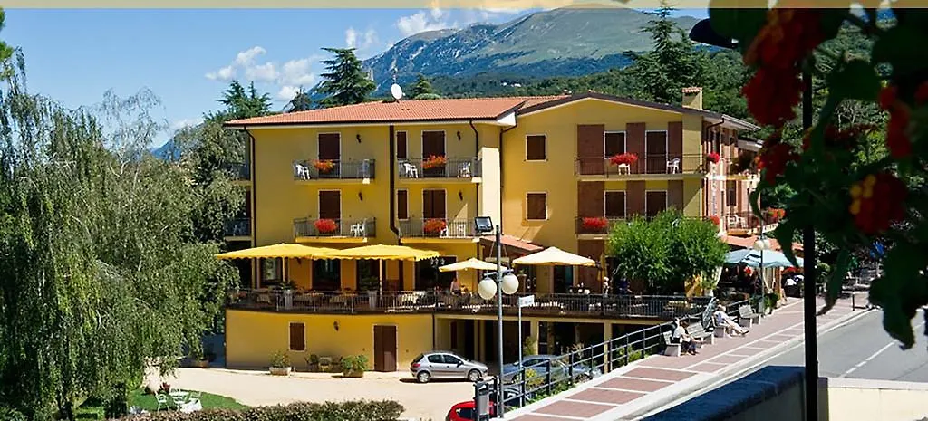 Hotel Costabella サン・ゼーノ・ディ・モンターニャ イタリア