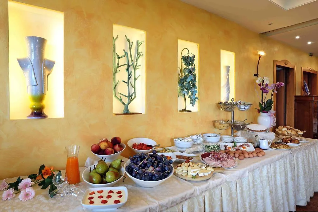 Hotel Costabella San Zeno di Montagna
